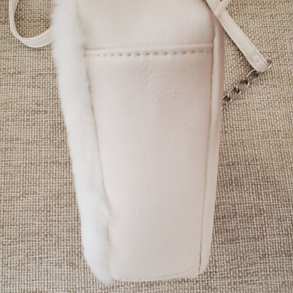 OMG Miss Gwen Plush Unicorn Crossbody Bag - Picture 8 of 13